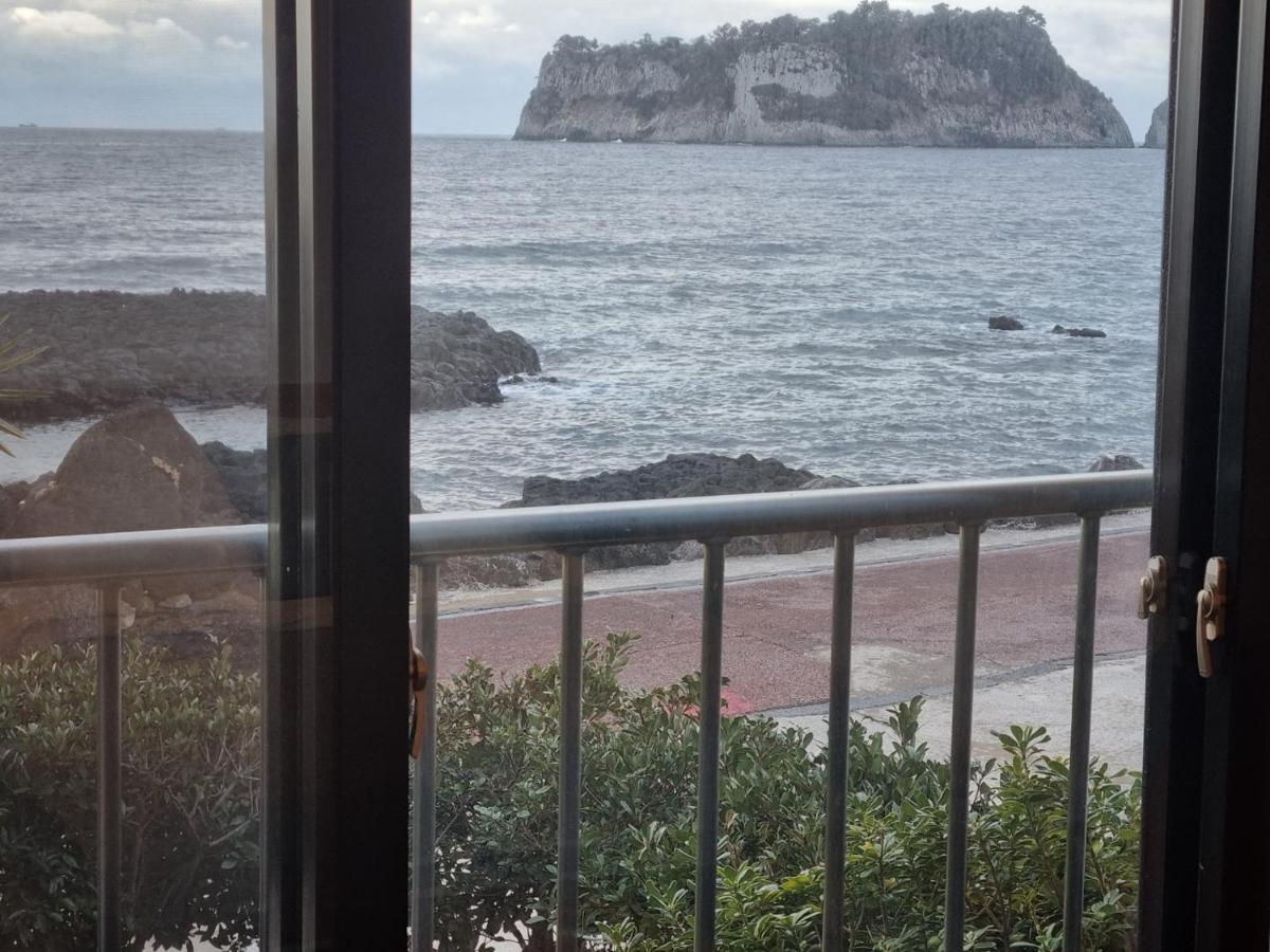 Jeju Amoje *