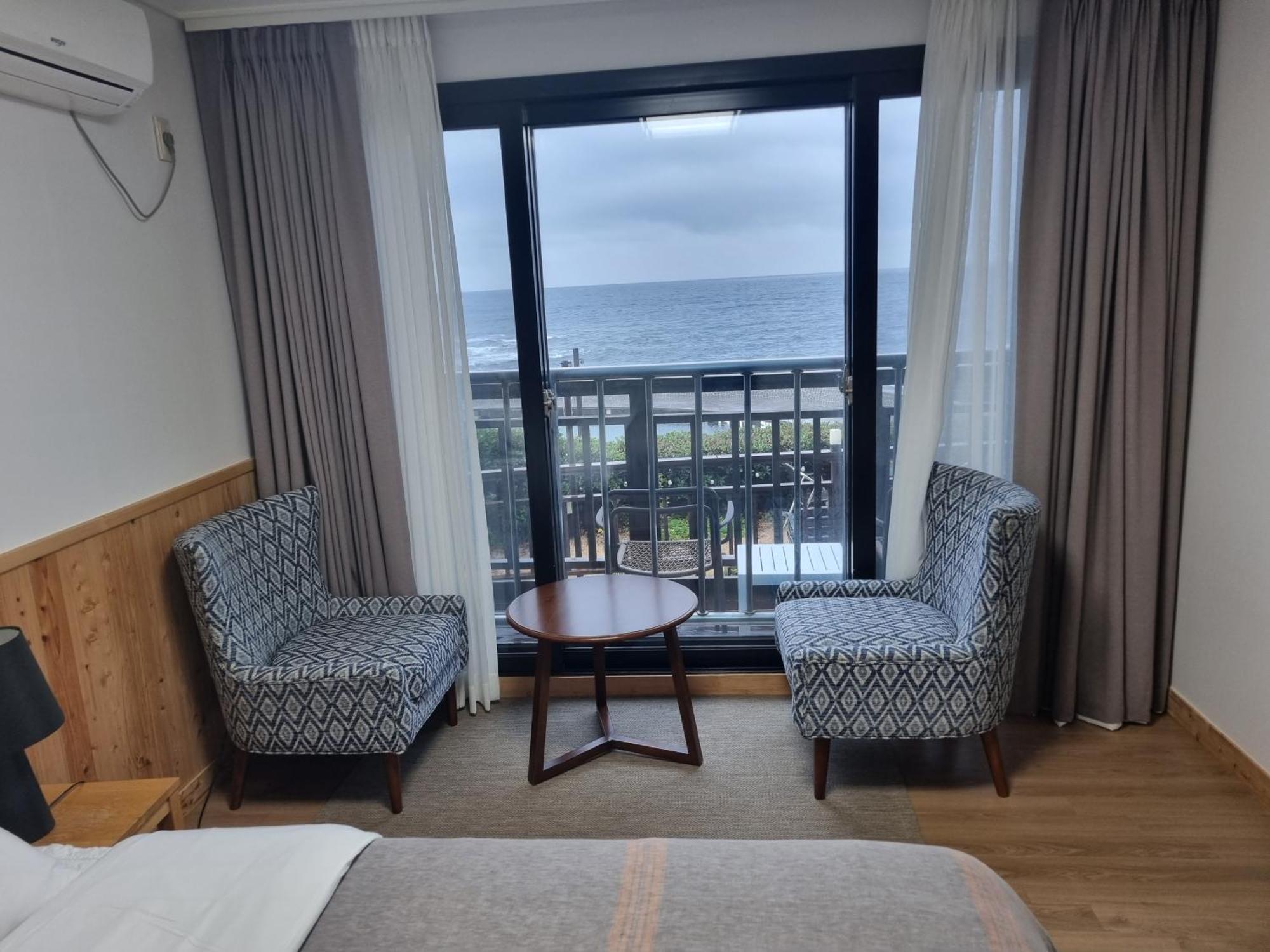 Jeju Amoje * Seogwipo