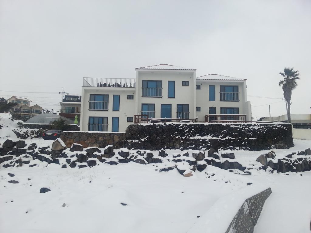 Jeju Amoje *