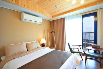 Jeju Amoje Holiday home *